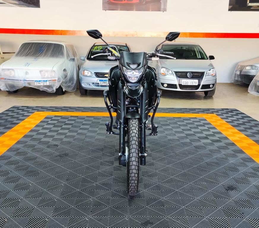 YAMAHA XTZ 250 - Foto