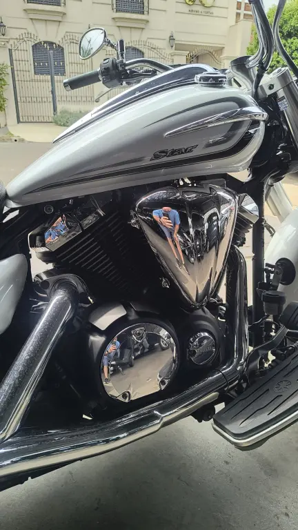 YAMAHA XVS MidnightStar - Foto