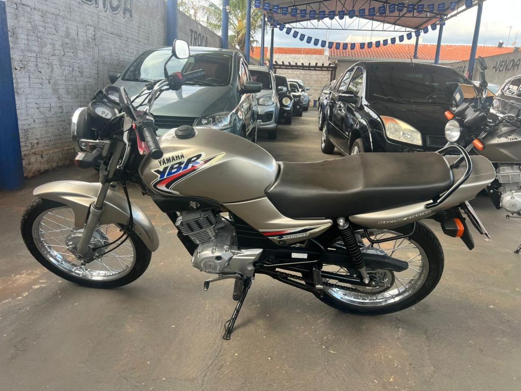 YAMAHA YBR 125 - Foto