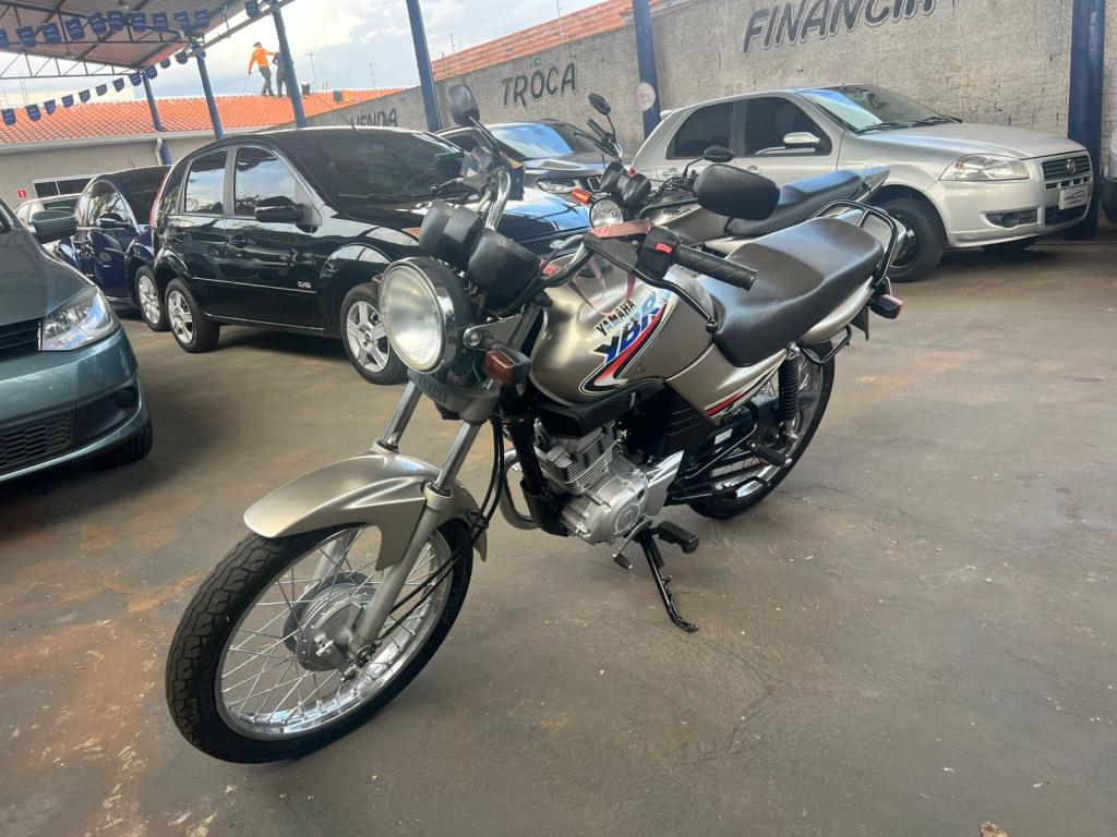 YAMAHA YBR 125 - Foto