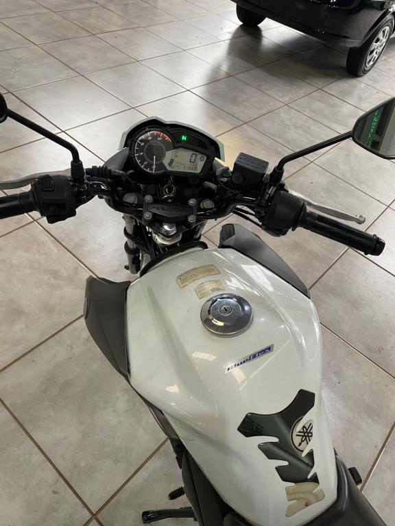 YAMAHA YS Fazer 150 - Foto