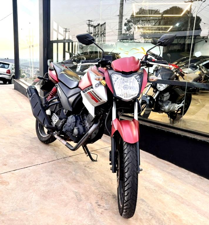 YAMAHA YS Fazer 150 - Foto