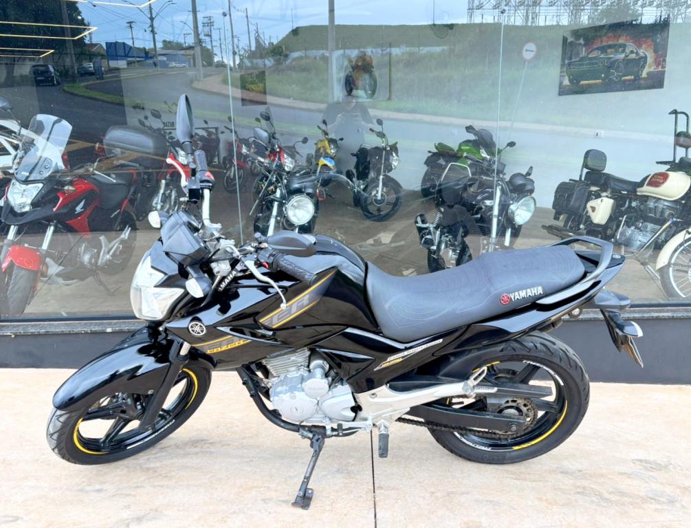 YAMAHA YS Fazer 250 - Foto