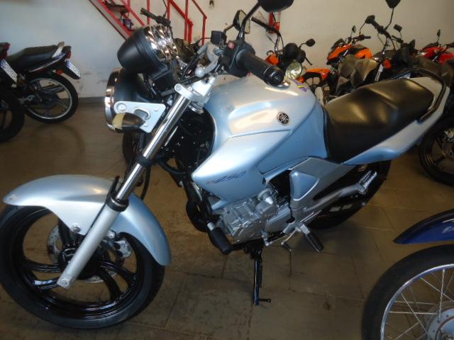 YAMAHA YS Fazer 250 - Foto