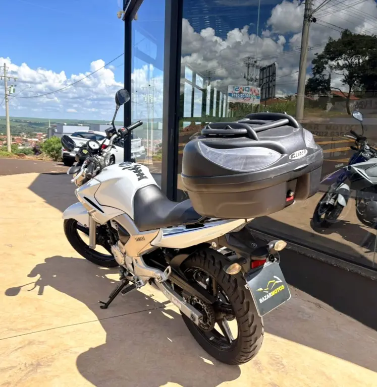 YAMAHA YS Fazer 250 - Foto