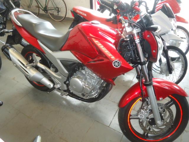 YAMAHA YS Fazer 250 - Foto
