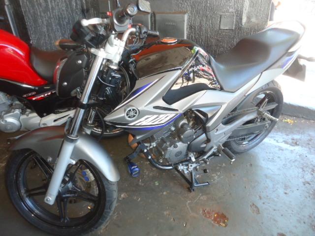 YAMAHA YS Fazer 250