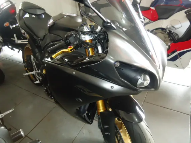 YAMAHA YZF R1 1000 - Foto