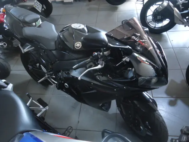 YAMAHA YZF R1 1000 - Foto