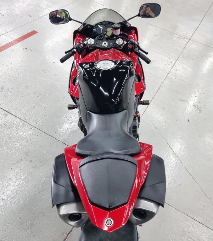 YAMAHA YZF R1 1000 - Foto