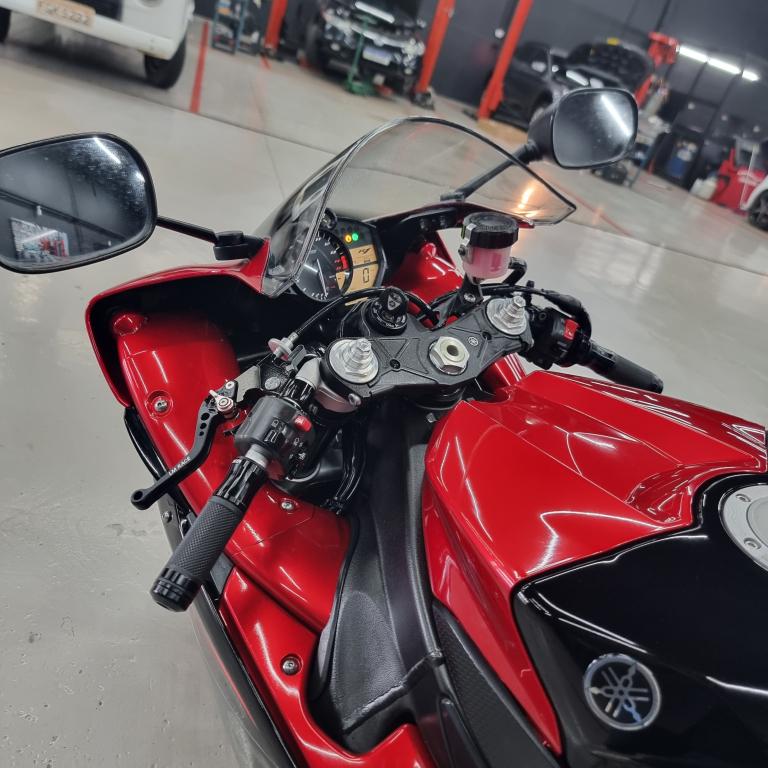 YAMAHA YZF R1 1000 - Foto