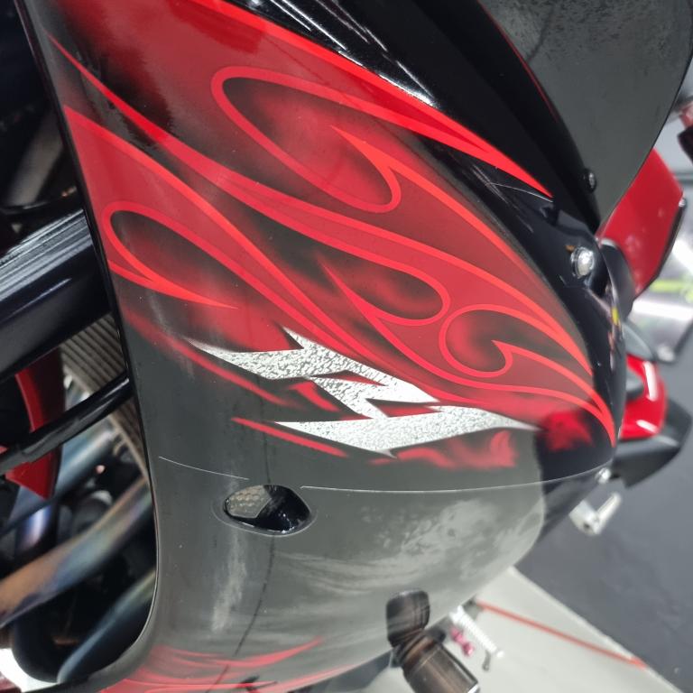 YAMAHA YZF R1 1000 - Foto