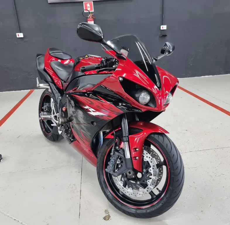 YAMAHA YZF R1 1000 - Foto