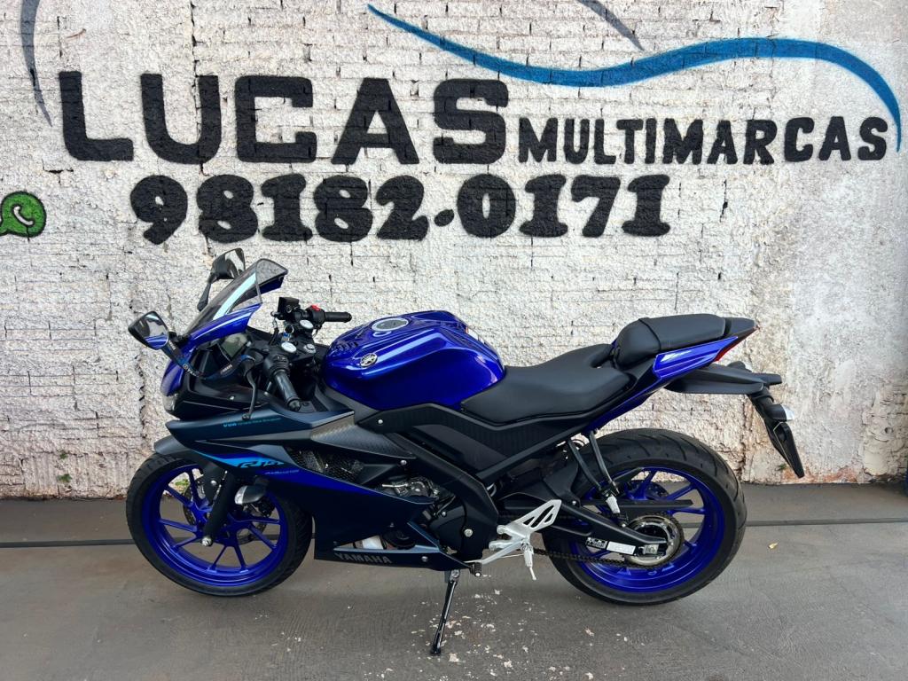 YAMAHA YZF R15 150 - Foto