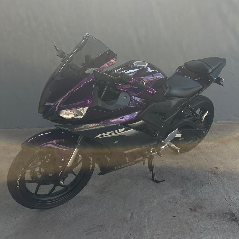 YAMAHA YZF R3 300 - Foto