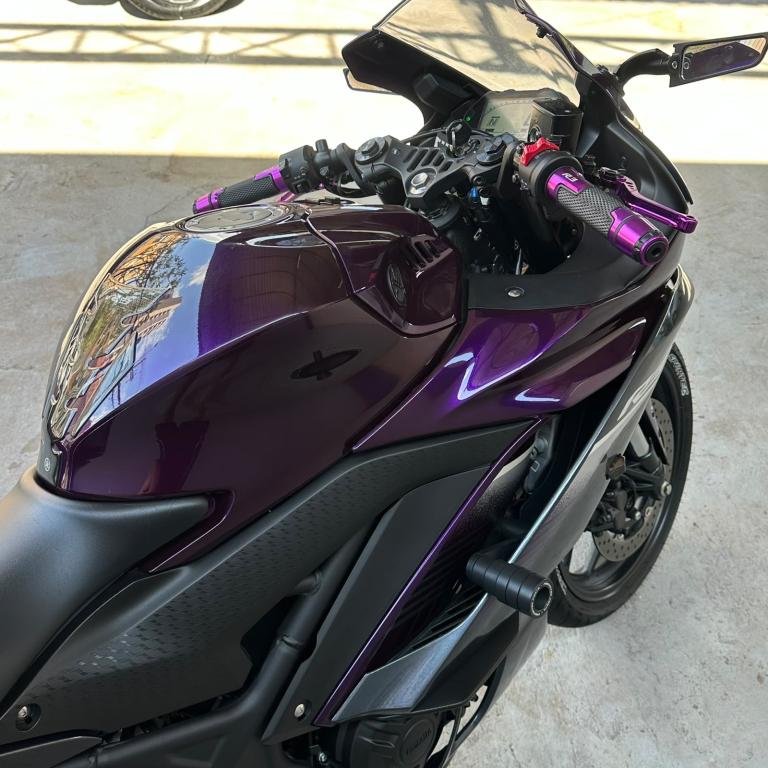 YAMAHA YZF R3 300 - Foto