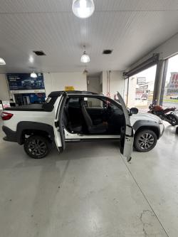 FIAT Strada 1.8 16V 3P FLEX MPI CABINE DUPLA ADVENTURE EXTREME
