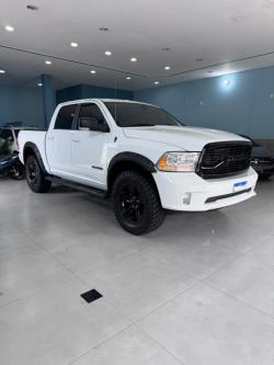 RAM 1500 5.7 V8 CLASSIC LARAMIE CABINE DUPLA 4X4 AUTOM�TICO