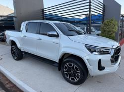 TOYOTA Hilux Caminhonete 2.8 16V SRX PLUS 4X4 TURBO DIESEL CABINE DUPLA AUTOM�TICO
