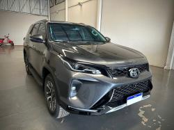 TOYOTA Hilux SW4 2.8 16V 4P SRX PLATINUM 4X4 7 LUGARES TURBO DIESEL AUTOMTICO