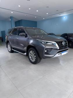 TOYOTA Hilux SW4 2.8 16V 4P SRX 4X4 7 LUGARES TURBO DIESEL AUTOM�TICO