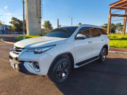 TOYOTA Hilux SW4 2.8 4P SRX 4X4 DIAMOND 7 LUGARES TURBO DIESEL AUTOM�TICO