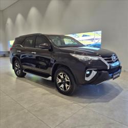 TOYOTA Hilux SW4 2.8 4P SRX 4X4 DIAMOND 7 LUGARES TURBO DIESEL AUTOM�TICO