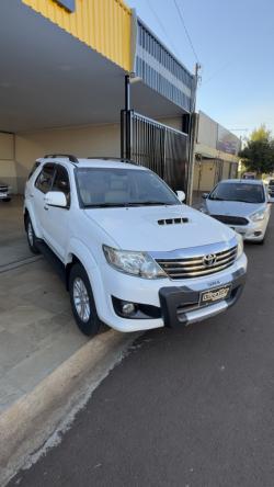 TOYOTA Hilux SW4 3.0 16V 4P 4X4 SRV TURBO DIESEL