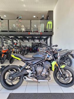 TRIUMPH Trident 660 