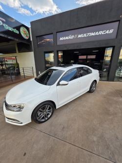 VOLKSWAGEN Jetta 2.0 4P TSI HIGHLINE 211 CV AUTOM�TICO