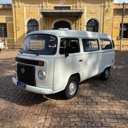 VOLKSWAGEN Kombi 1.4 FLEX STD 9 LUGARES