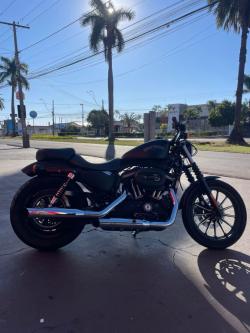 HARLEY DAVIDSON Sportster XL 883 IRON