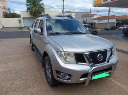 NISSAN Frontier 2.5 SL 4X4 TURBO DIESEL CABINE DUPLA AUTOMTICO