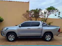 TOYOTA Hilux Caminhonete 2.7 16V 4P SRV FLEX 4X4  CABINE DUPLA AUTOMTICO