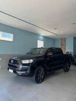 TOYOTA Hilux Caminhonete 2.8 16V 4P SR 4X4 DIESEL CABINE DUPLA AUTOMTICO