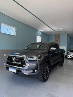 TOYOTA Hilux Caminhonete 2.8 16V SRX 4X4 TURBO DIESEL CABINE DUPLA AUTOMTICO