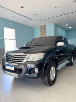 TOYOTA Hilux Caminhonete 3.0 16V 4P 4X4 SRV TURBO DIESEL CABINE DUPLA AUTOMTICO