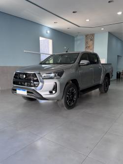 TOYOTA Hilux Caminhonete 2.8 16V SRX 4X4 TURBO DIESEL CABINE DUPLA AUTOMTICO