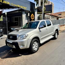 TOYOTA Hilux Caminhonete 3.0 4P 4X4 SRV TURBO DIESEL CABINE DUPLA AUTOMTICO