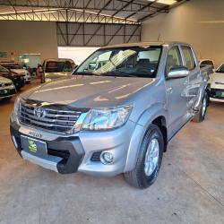 TOYOTA Hilux Caminhonete 2.7 16V 4P SRV FLEX CABINE DUPLA AUTOMTICO