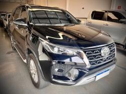 TOYOTA Hilux SW4 2.8 16V 4P SRX 4X4 7 LUGARES TURBO DIESEL AUTOMTICO