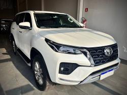 TOYOTA Hilux SW4 2.8 16V 4P SRX 4X4 7 LUGARES TURBO DIESEL AUTOMTICO