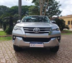 TOYOTA Hilux SW4 2.8 16V 4P SRX 4X4 7 LUGARES TURBO DIESEL AUTOMTICO