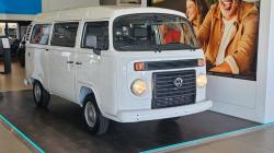 VOLKSWAGEN Kombi 1.4 FLEX STD 9 LUGARES