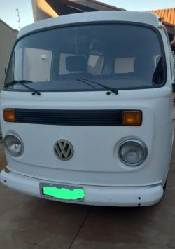 VOLKSWAGEN Kombi 1.6 STD 9 LUGARES