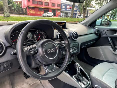 AUDI A1 1.4 16V 4P TFSI ATRACTION S-TRONIC AUTOM�TICO, Foto 8