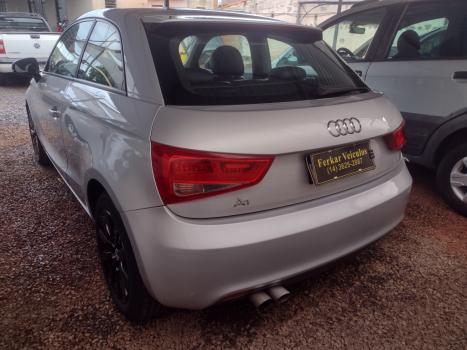 AUDI A1 1.4 16V TFSI ATRACTION S-TRONIC AUTOM�TICO, Foto 2