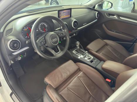 AUDI A3 1.4 16V 4P 35 TFSI SPORTBACK S LINE LIMITED TIPTRONIC AUTOM�TICO, Foto 9
