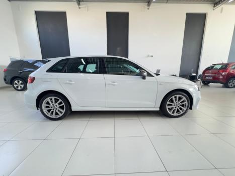 AUDI A3 1.4 16V 4P TFSI SPORTBACK PRESTIGE PLUS S-TRONIC AUTOM�TICO, Foto 3
