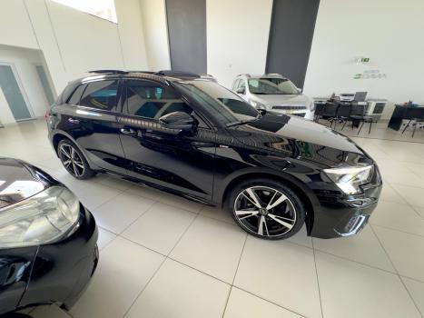 AUDI A3 2.0 16V 4P 40 TFSI SPORTBACK PERFORMANCE BLACK S-TRONIC AUTOM�TICO, Foto 3